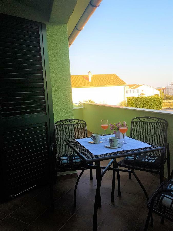 Apartmani Vincek Vodice Esterno foto